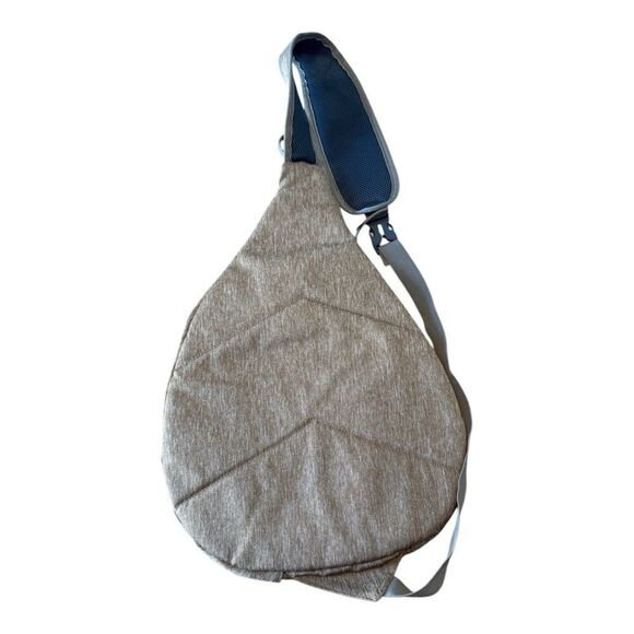 SEEU Waterproof Sling bag Men Women, Chest Backpacks for Multipurpose Daypack - Picture 11 of 12